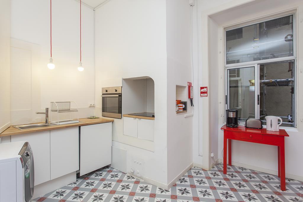 5 Sins Chiado Hostel Lisboa Εξωτερικό φωτογραφία