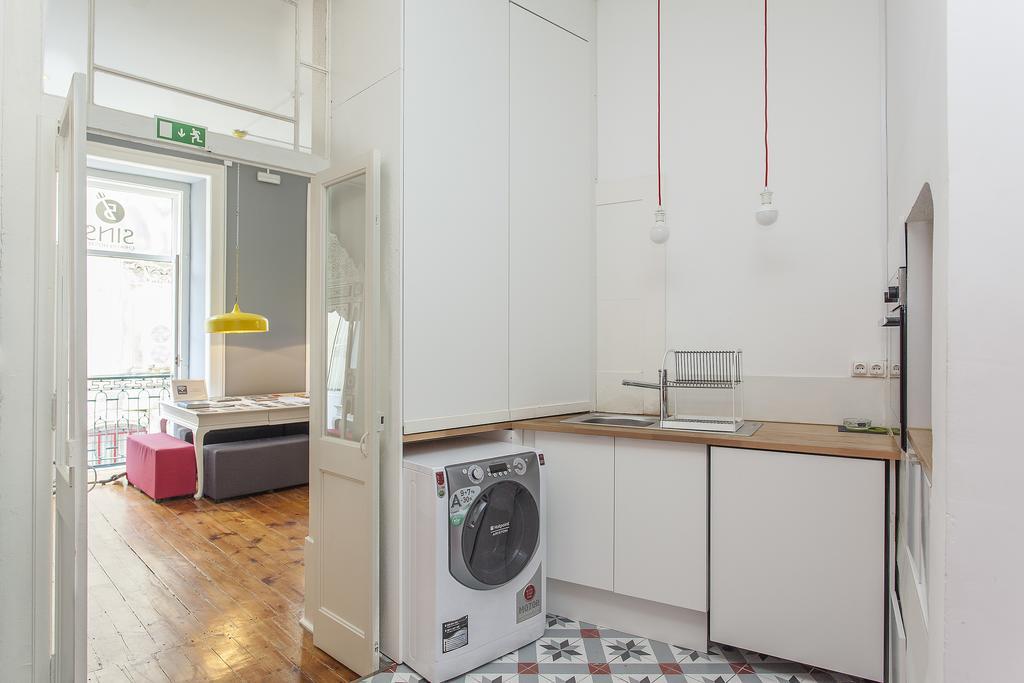 5 Sins Chiado Hostel Lisboa Εξωτερικό φωτογραφία