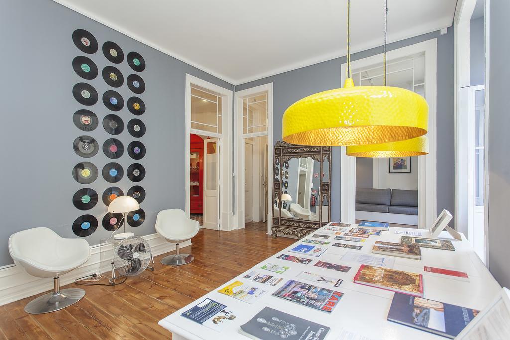 5 Sins Chiado Hostel Lisboa Εξωτερικό φωτογραφία