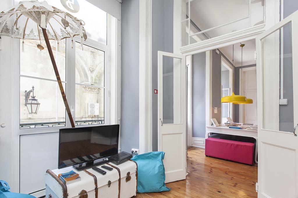 5 Sins Chiado Hostel Lisboa Εξωτερικό φωτογραφία